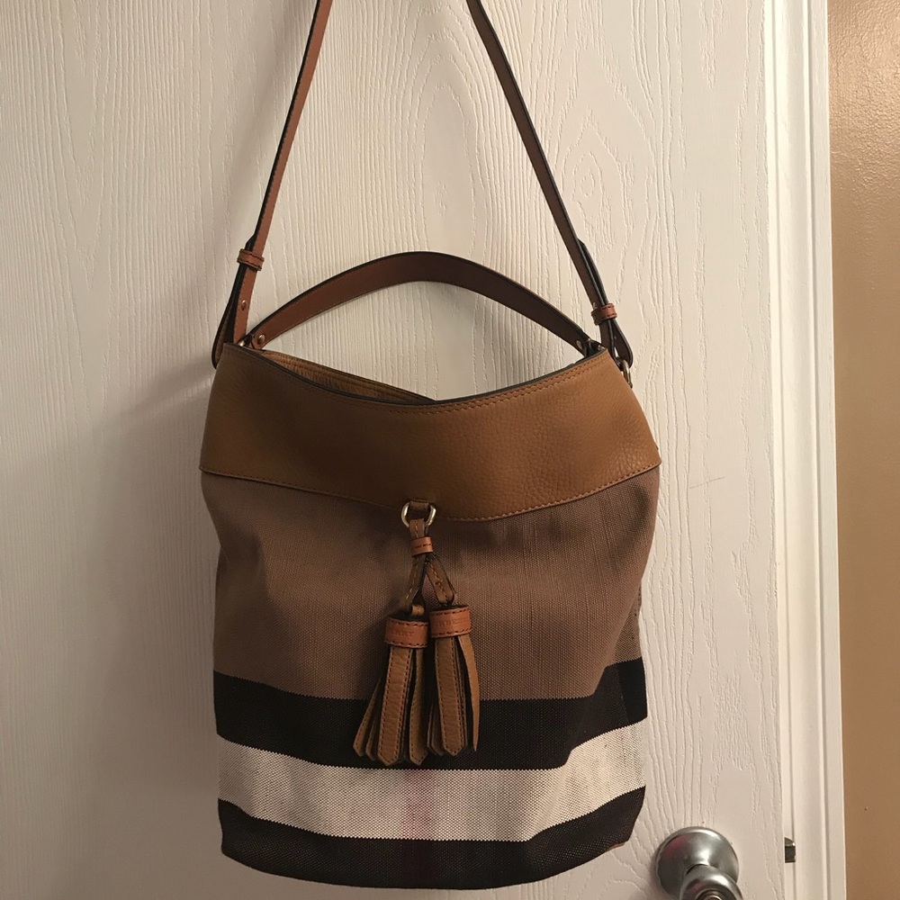 Burberry Ashby hobo
